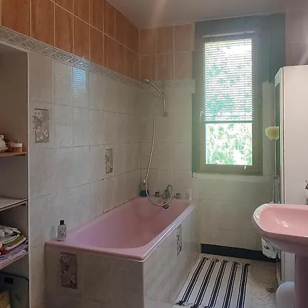 Grande Dans Maison En Garrigue Nimoise *