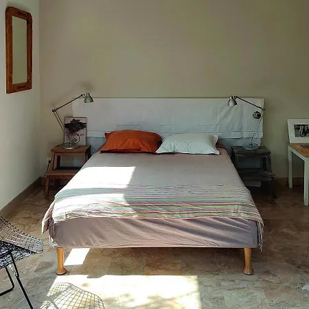 בית אירוח Grande Dans Maison En Garrigue Nimoise *